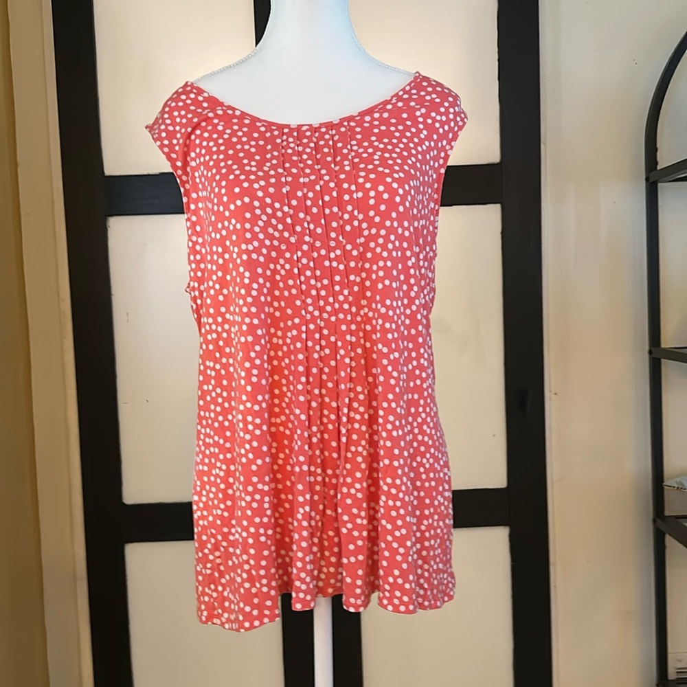 Fit and flare sleeveless top